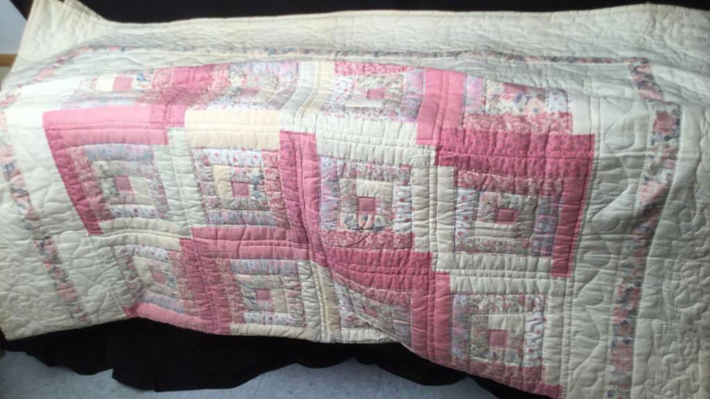 Vintage Floral Quilt (1 of 6)