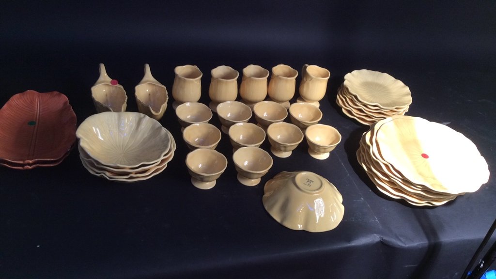 Laurie yellow leaf dish pottery set (1 of 7)