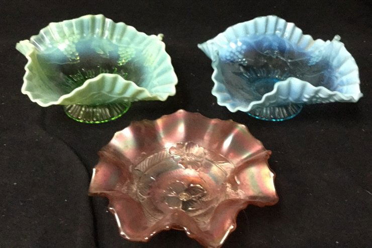 Three Piece Group Lot Of Colored Glass (1 of 5)