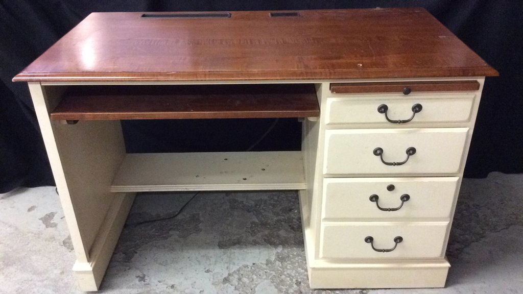 ETHAN ALLEN Computer Desk with Keyboard Drawer (1 of 5)