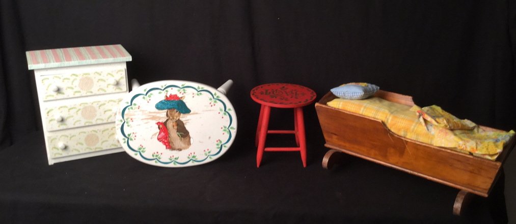 Vintage and Antique Doll Furniture (1 of 7)