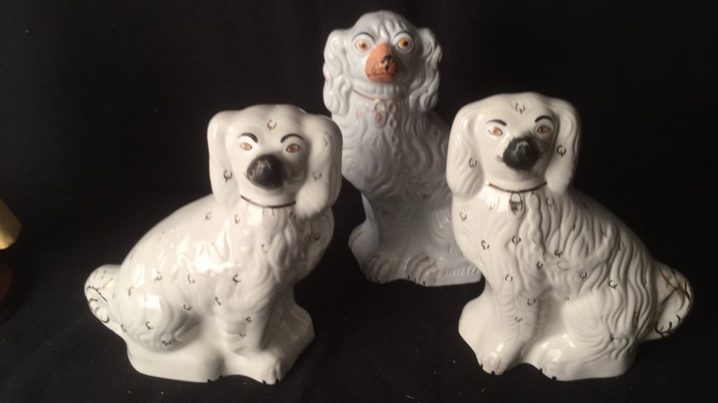 Three Stafford Shire Dog Figures (1 of 10)