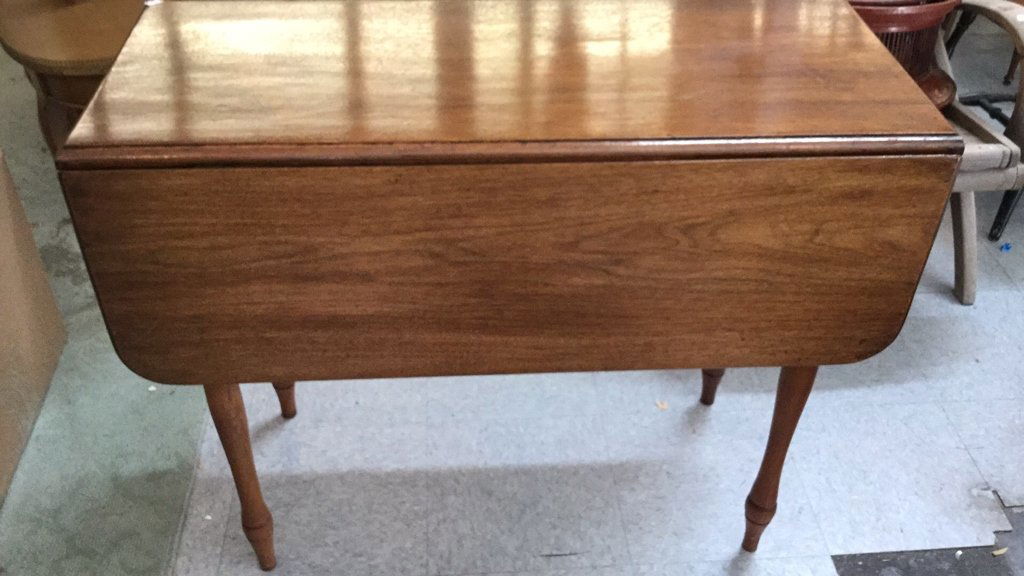 Mahogany Drop Leaf Table (1 of 5)