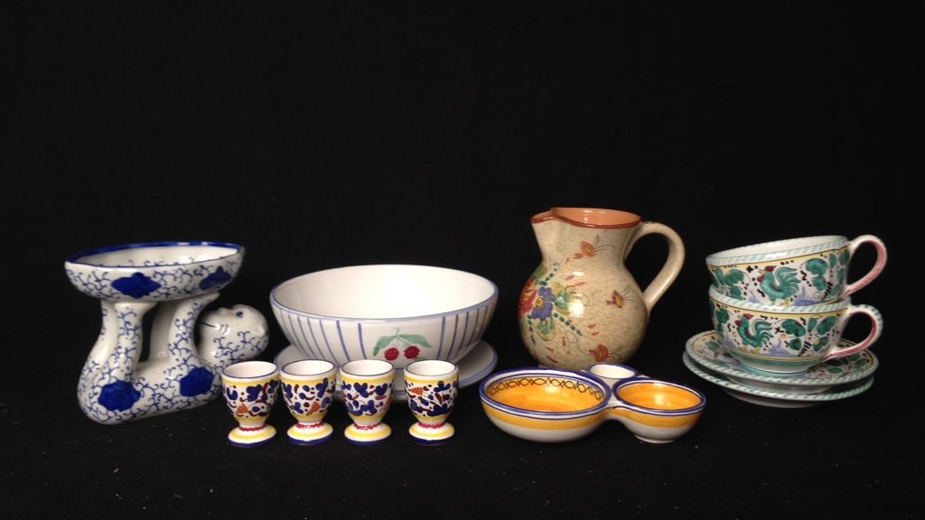13 Piece Pottery Group Lot (1 of 7)