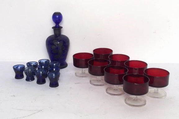 18 Piece Colored Glass Group Lot (1 of 3)