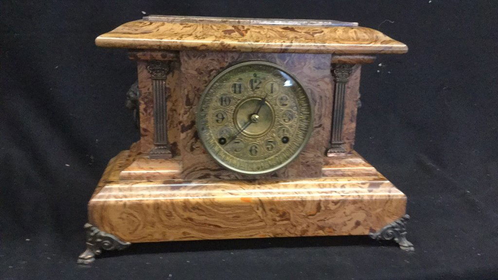Seth Thomas Clock Co. Mantle Clock (1 of 7)