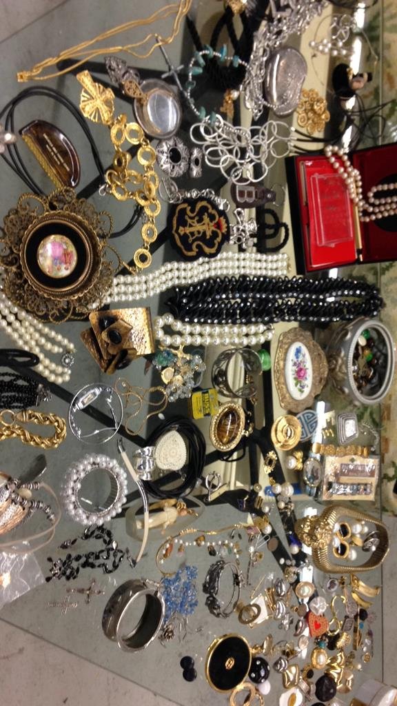 Group Lot 50+ Pieces Vintage Jewelry (1 of 9)