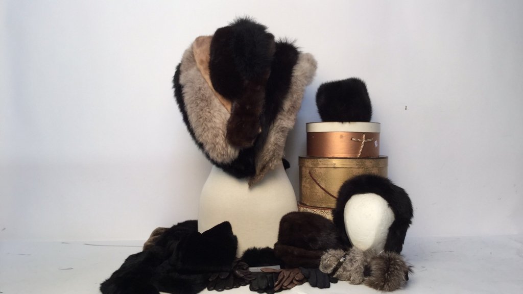 Fur And Faux Fur Winter Accessories (1 of 9)
