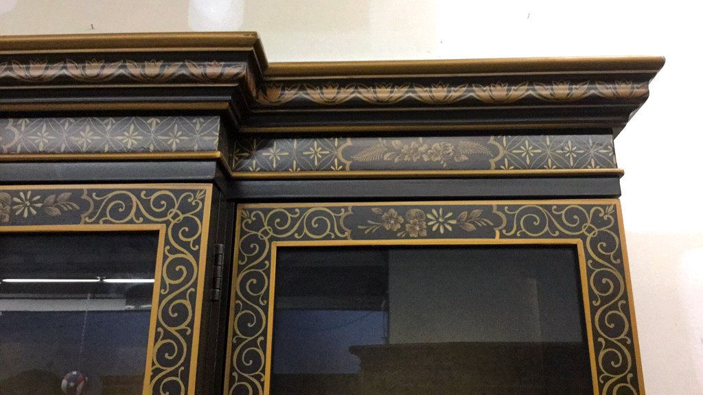 DREXEL Decorated Gold & Black Lacquer Breakfront (1 of 10)