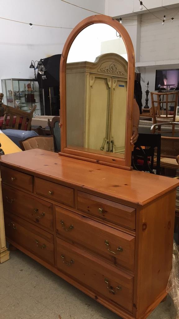 Vintage OPEN HOME Dresser w Mirror (1 of 7)