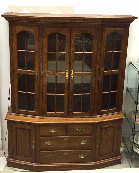 Pennsylvania House Angular China Cabinet in Oak (1 of 10)