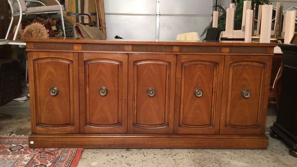 DREXEL Furniture Buffet Console (1 of 10)