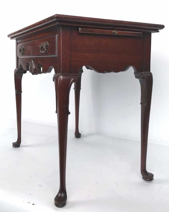 GLOBE Furniture COLONY End Table (1 of 10)