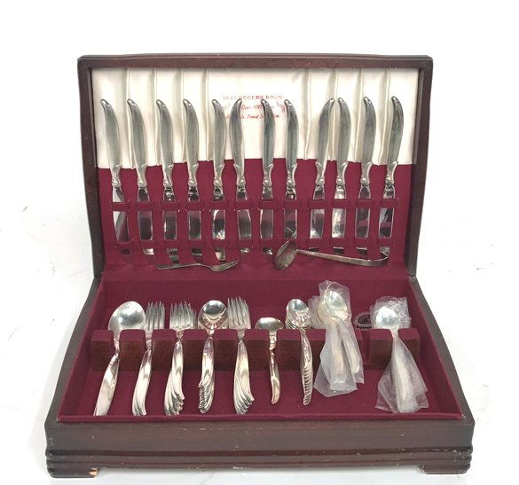 Group Lot Sterling Fork & ROGERS BROS Plate (1 of 10)