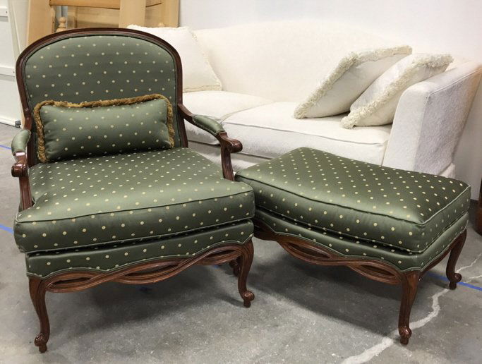 ETHAN ALLEN Bergere Armchair w Ottoman (1 of 10)