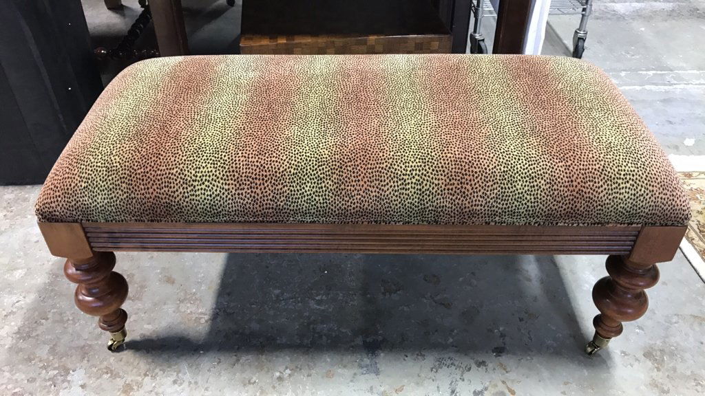 ETHAN ALLEN Bench Turned Legs on Casters (1 of 7)