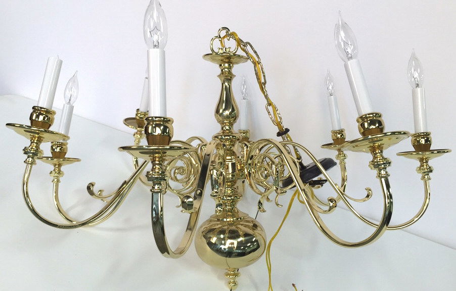 Vintage Colonial Style 8 Arm Brass Chandelier (1 of 10)