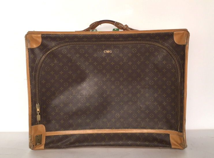 LOUIS VUITTON LV Luggage (1 of 11)