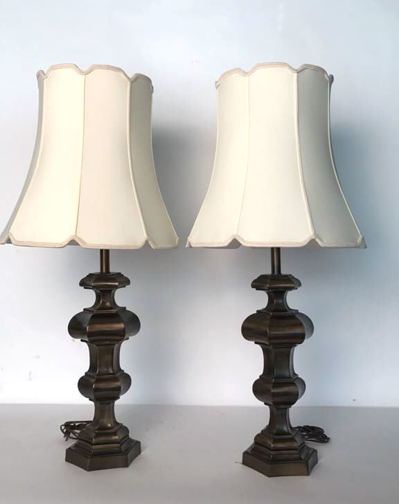 Pair Vintage Mid C Balustrade Form Lamps (1 of 10)