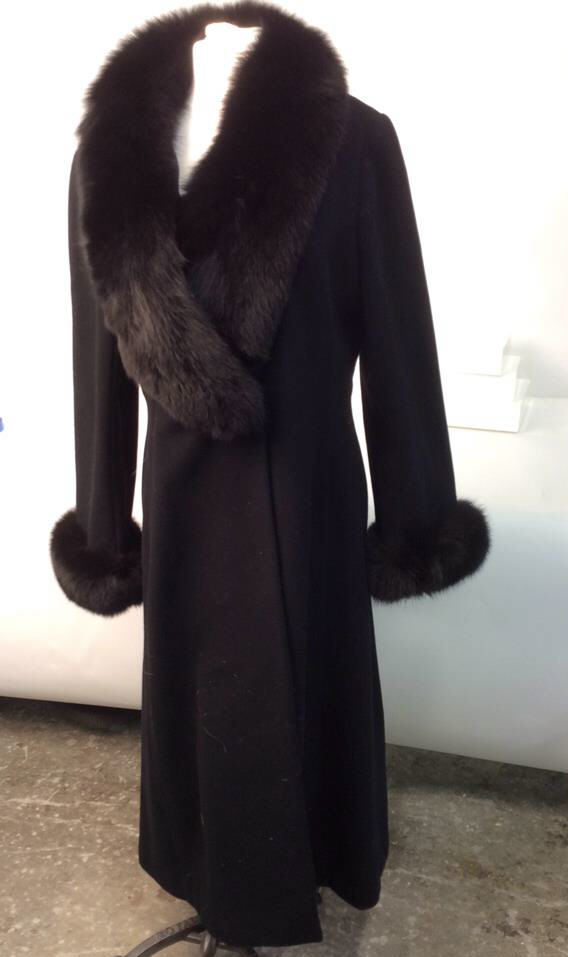 Ellie Tahari black Wool and Fox coat (1 of 10)