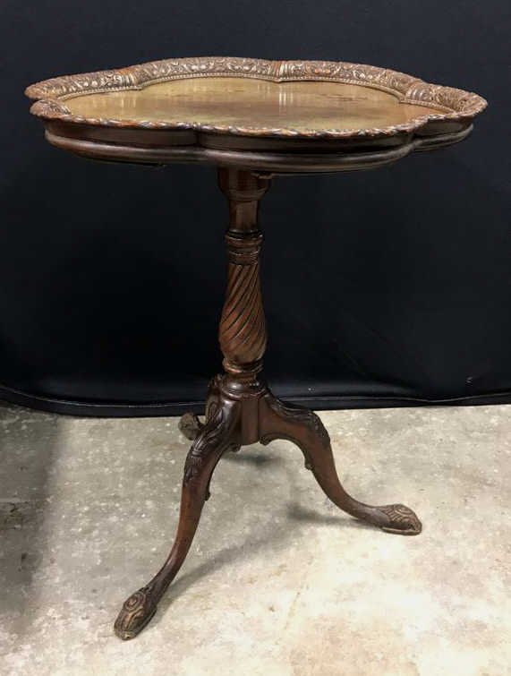 Vintage Mahogany Pedestal Table (1 of 6)