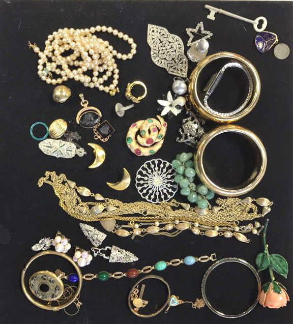 30+ Vintage & Antique Costume Jewelry Lot (1 of 9)