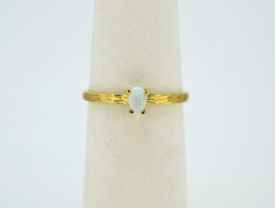 10K Yellow Gold & Opal Ring (1 of 2)