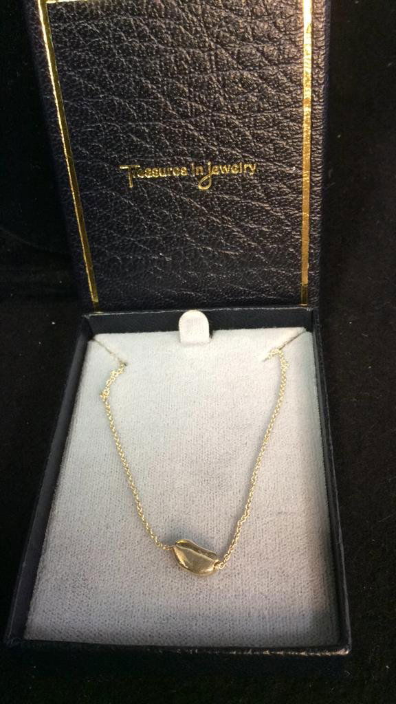 Delicate Gold A Kidney Bean Necklace With Box (1 of 10)