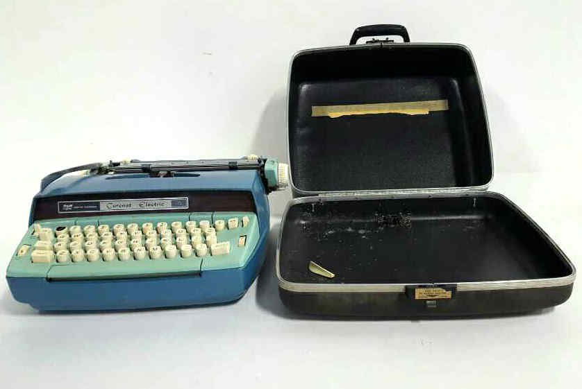 Coronet Electric Typewriter (1 of 9)