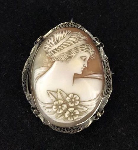 Vintage 14KT Gold Cameo Pin / Pendant (1 of 7)