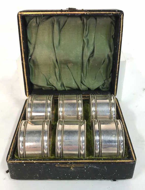 Vintage Napkin Holder Rings In Box (1 of 8)