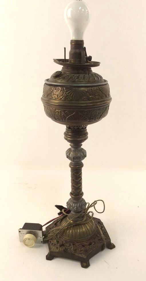 Vintage Victorian Oil Lantern Style Table Lamp (1 of 7)