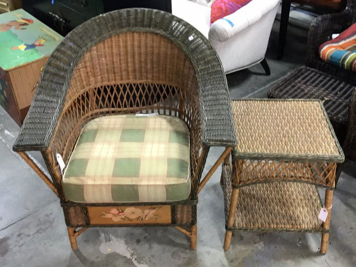 Wicker Indoor Country Chair & Matching Table (1 of 7)