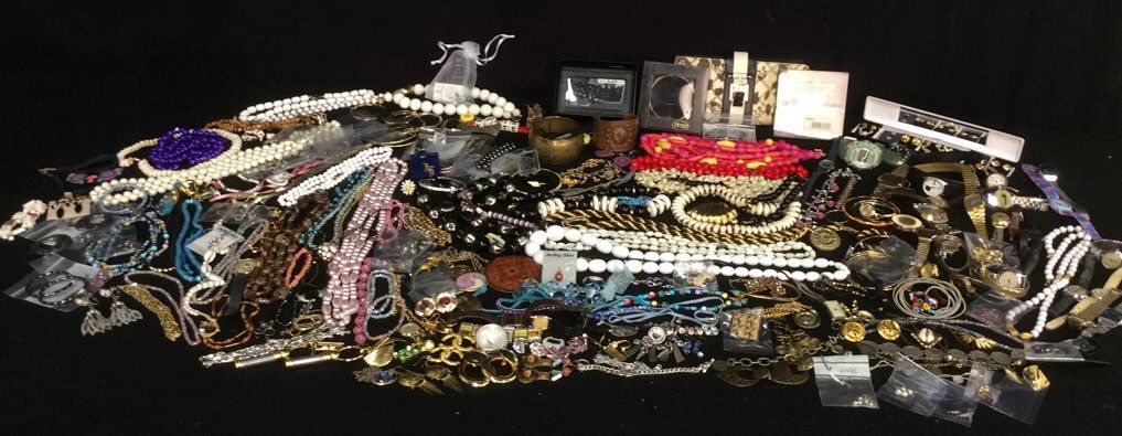 Group Lot Vintage Costume Jewelry, Signed, Silver (1 of 10)