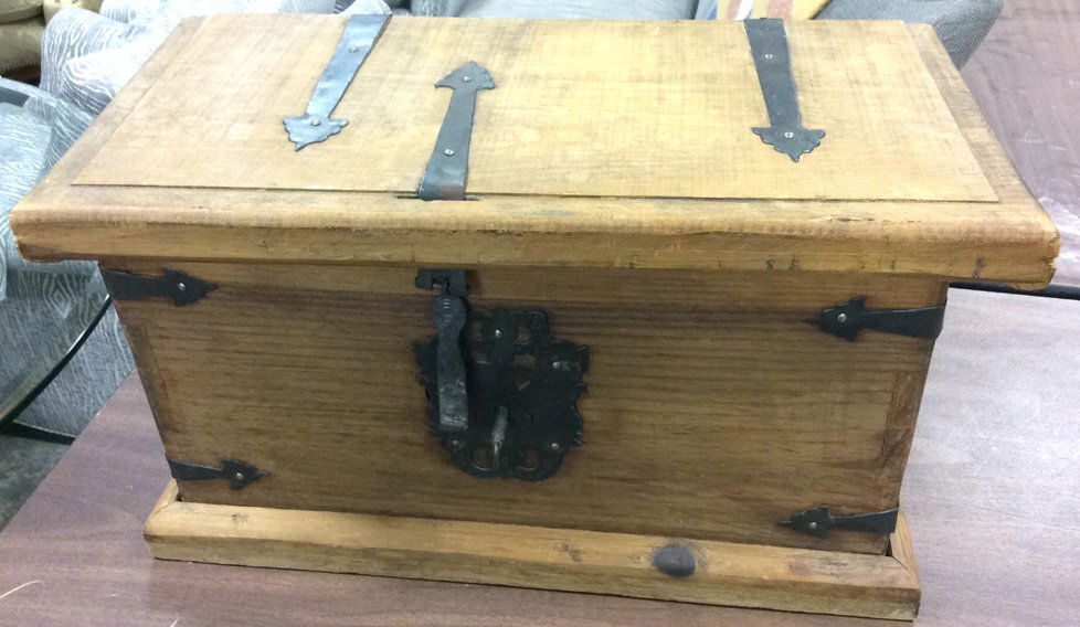 Antique Wood Iron Metal Hinged Box (1 of 10)