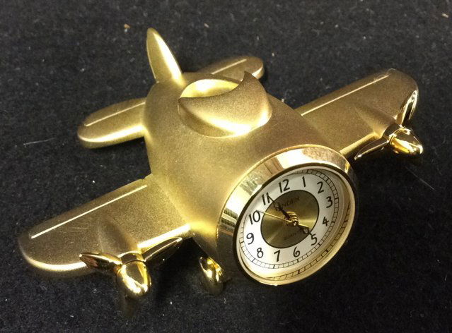 Linden Airplane Form Desk Clock (1 of 10)