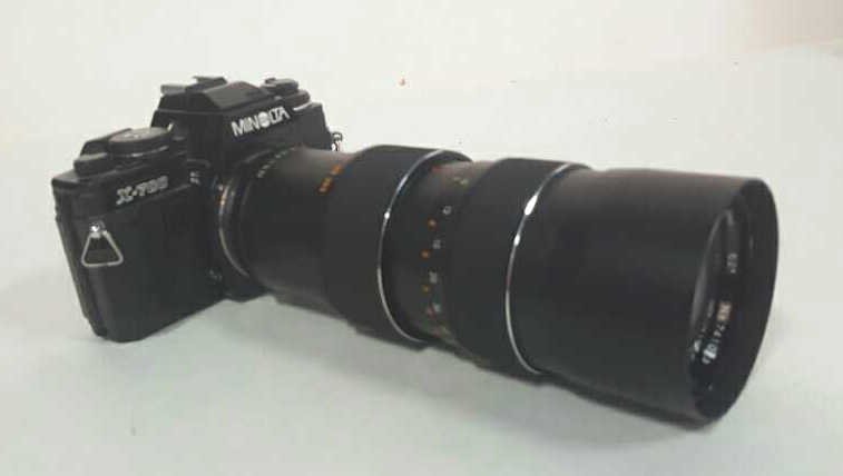 Minolta X-700 camera with Cavalier 75-205mm lens (1 of 7)