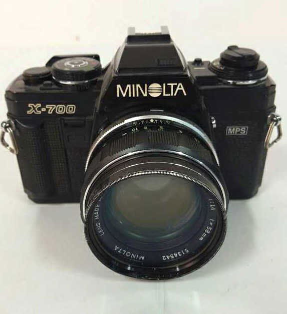Minolta X-700 Camera (1 of 7)