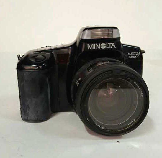 Minolta Maxxum 5000i Camera with Lens (1 of 6)