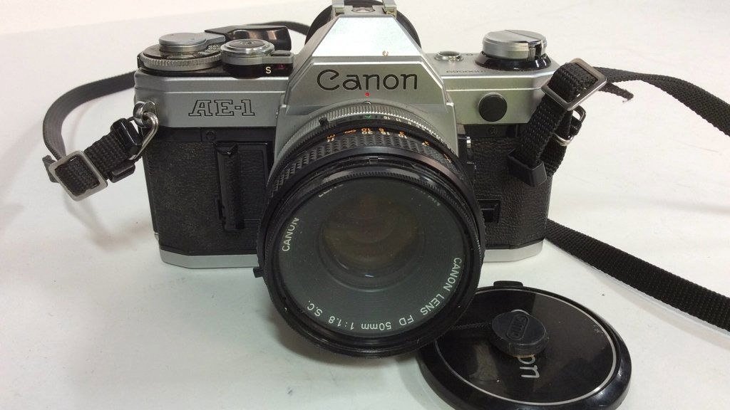 Canon AE-1 Camera w Lens (1 of 9)