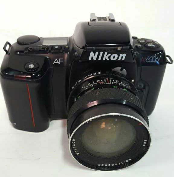 Nikon N6006 Camera With Lens (1 of 7)