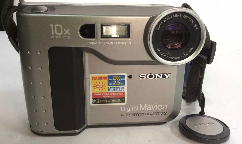 Sony Digital Mavica's 10Xoptical Zoom Camera (1 of 8)