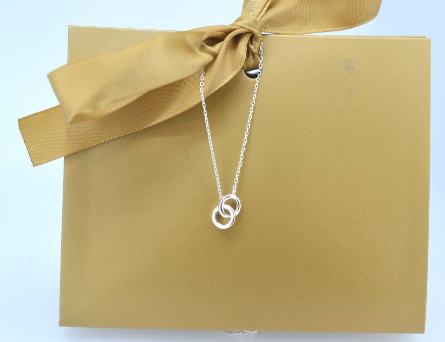 18" Sterling Silver Necklace "Connecting Circles" (1 of 3)