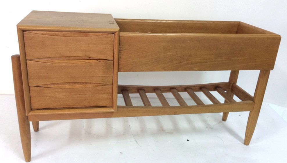 Mid Century Modern Diminutive 3Drawer Side Table (1 of 10)