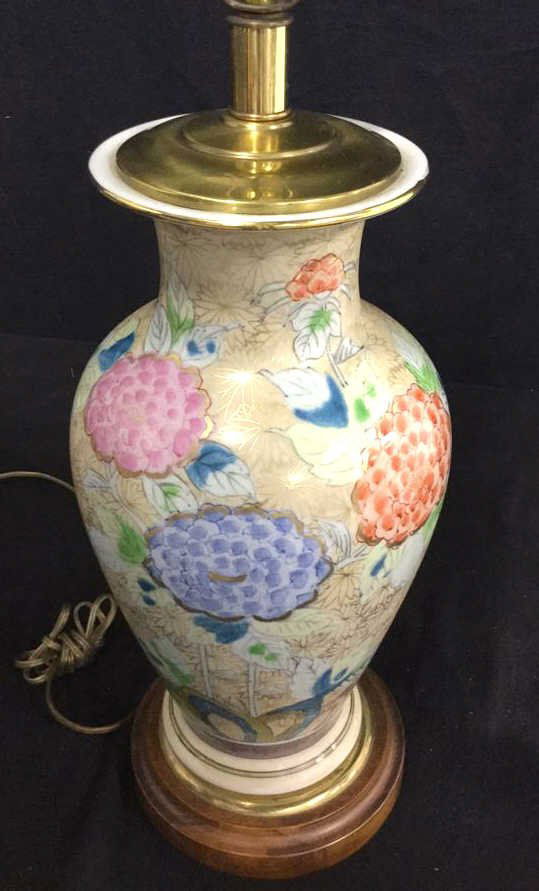 Hand Painted Asian Vase Table Lamp (1 of 9)