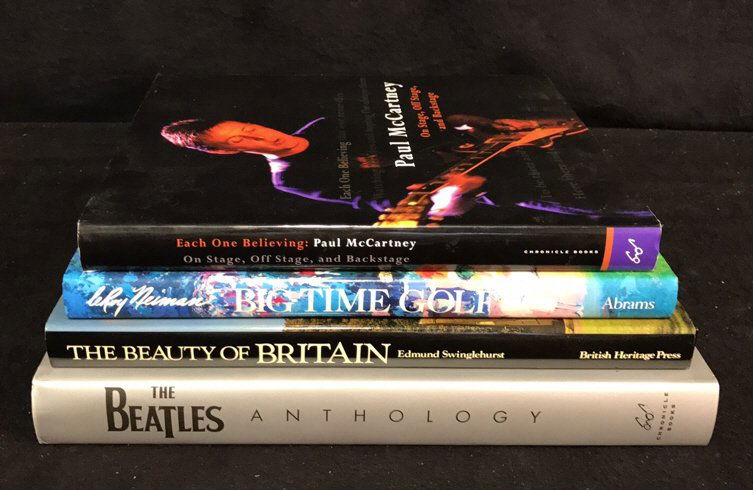 Group Lot 4 Coffee Table Books (1 of 5)