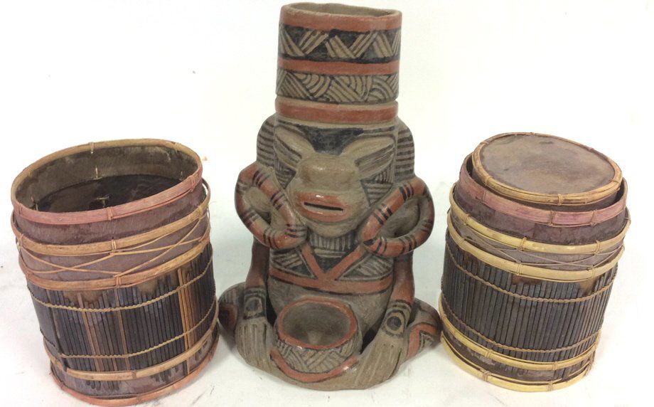 Peruvian Style Seated Figure Two Bark Grain (1 of 7)