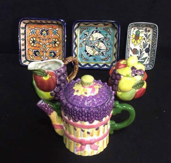 Asst Table Top Pottery Items (1 of 8)