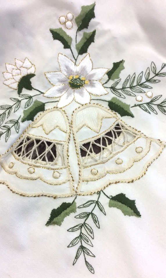 Group Lot Vintage Linens (1 of 10)