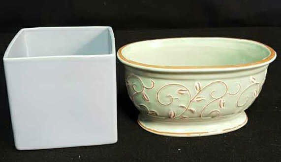 Two Ceramic Planters (1 of 9)